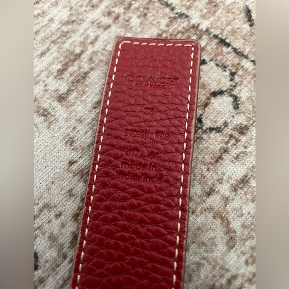 Coach Leather Belt Burgundy brown Reversible With Gold C Logo Size Large - Picture 4 of 5